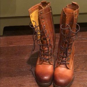 like new frye boots